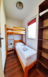 Almissa Mobilházak ***